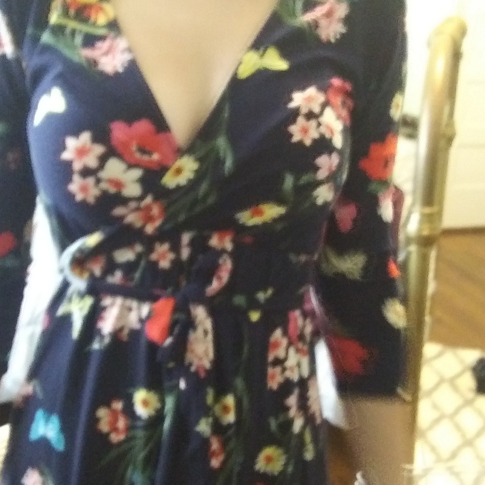 Dress - Picture 4 of 4
